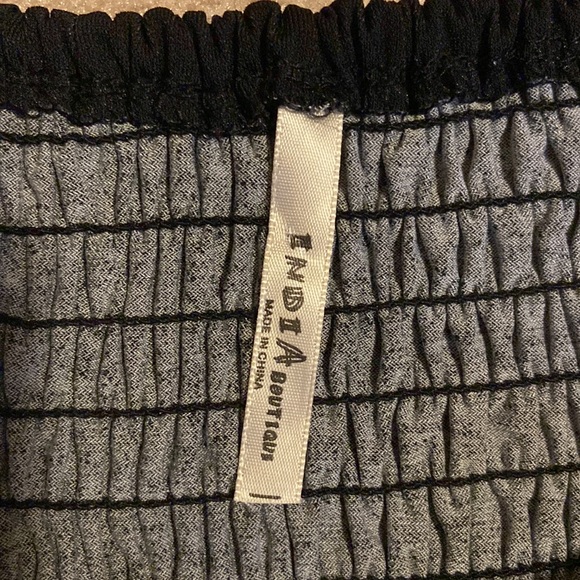 Cute summer dress from a boutique in Palm Springs. - Picture 2 of 2